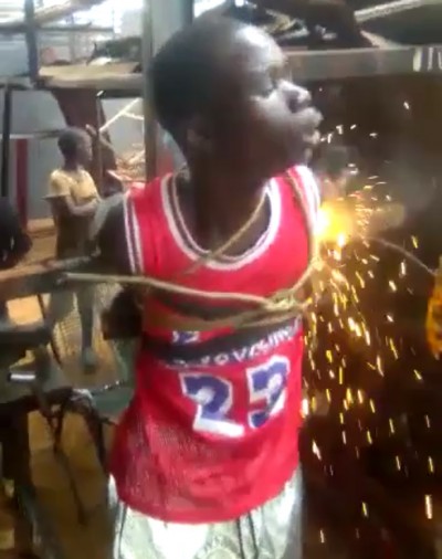 Man Tortured With Electric In Africa - LiveGore.com