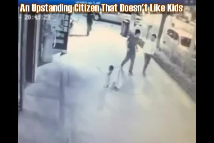 CHILD WARNING! CHINESE GUY RANDOMLY BEATS THE SHIT OUT OF KID SWEEPING THE STREET - LiveGore.com 