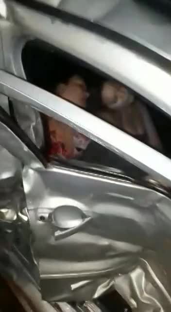 SAD! SHE WANTS TO LIVE LONGER WOMAN DYING INSIDE HER CAR - LiveGore.com