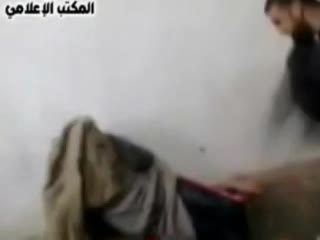 FEMALE! PRISONER IS BEATEN AND TORTURED BY SYRIAN CAPTORS - LiveGore.com 