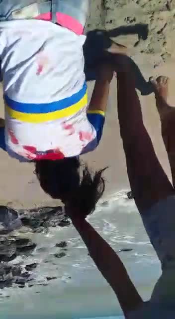 [Part 2] Girl Brutally Stabbed to Death on Beach - LiveGore.com 