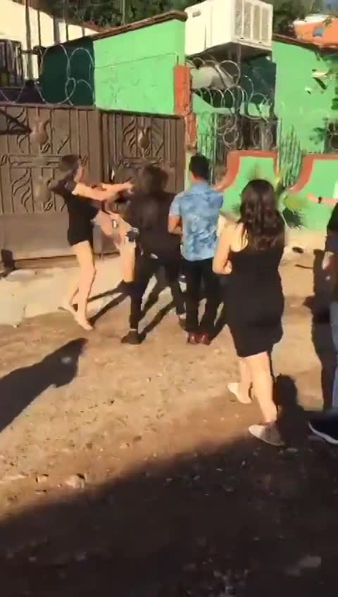 Sexy Hot Girls Fight With No Panties - LiveGore.com 