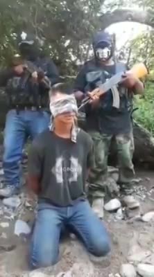 Cartel Interrogation Rival And Beheaded Him - LiveGore.com